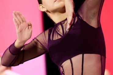 СЛУЧАЙНО НАТКНУЛАСЬ НА ФЕНОМЕН ПОД НАЗВАНИЕМ БЭДДИ БЭТТИ.Сначала подумала: «Шикарная женщина! Пластика, дорогой уход, фитнес — в 82 года так выглядеть — это надо уметь!»